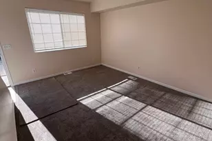 556 N Fairfield Rd, Layton, UT 84041 - Photo 4