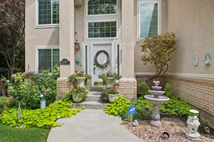 11697 S Tattered Angel Cv, Riverton, UT 84065 - Photo 2