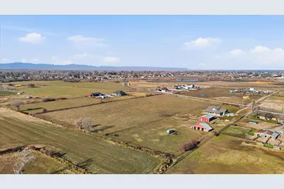 3777 W Pioneer Rd, Marriott-Slaterville City, UT 84404 - Photo 24