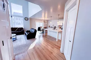 977 W Brennan St, Bluffdale, UT 84065 - Photo 4