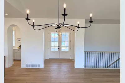 832 N Amy Way, Elk Ridge, UT 84651 - Photo 8