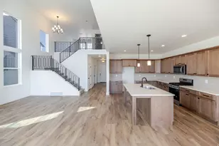 907 N Banner Dr, Saratoga Springs, UT 84045 - Photo 4