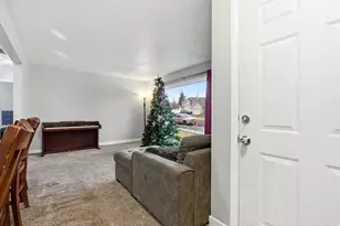 4694 S Ridgeline Dr, Washington Terrace, UT 84405 - Photo 8