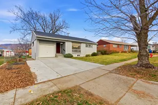 4694 S Ridgeline Dr, Washington Terrace, UT 84405 - Photo 2