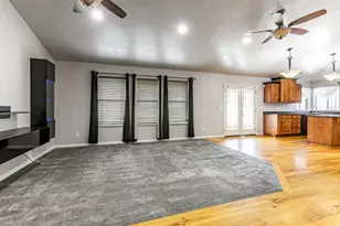 49 W Iron Rod Rd, Tooele, UT 84074 - Photo 4