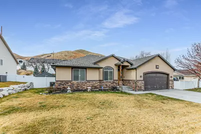 49 W Iron Rod Rd, Tooele, UT 84074 - Photo 2