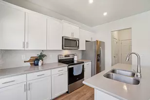 4453 E Hurstbourne Dr, Eagle Mountain, UT 84005 - Photo 12