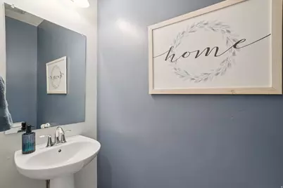 4453 E Hurstbourne Dr, Eagle Mountain, UT 84005 - Photo 14