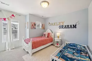 4453 E Hurstbourne Dr, Eagle Mountain, UT 84005 - Photo 24