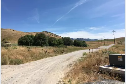 1400 E 300 S, Smithfield, UT 84335 - Photo 6