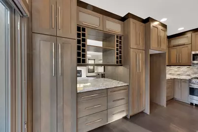 970 E Tuscan Park Ln S, Midvale, UT 84047 - Photo 12