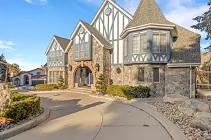 8585 S Mt Majestic Rd E, Sandy, UT 84093 - Photo 2