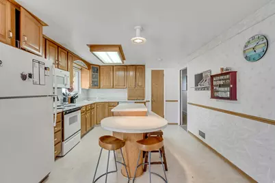 7211 S Cypress Way, Cottonwood Heights, UT 84121 - Photo 8