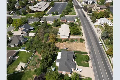 1421 N Main St, Centerville, UT 84014 - Photo 2
