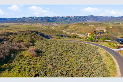 2562 E Canyon Gate Rd #1, Park City, UT 84098 - Photo 4