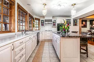 9650 S Buttonwood Dr, Sandy, UT 84092 - Photo 8