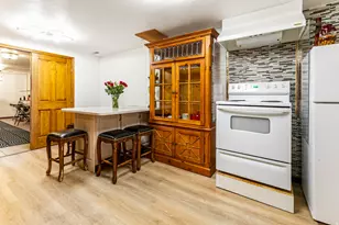 9650 S Buttonwood Dr, Sandy, UT 84092 - Photo 30