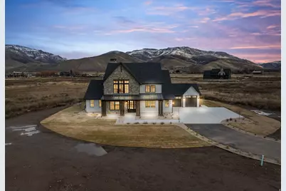 439 S 7900 E #11, Huntsville, UT 84317 - Photo 1