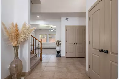 2553 S 2070 Cir E, Saint George, UT 84790 - Photo 8