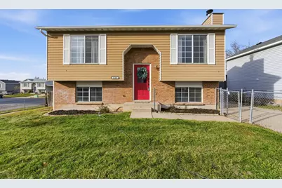 1683 N 250 W, Layton, UT 84041 - Photo 2