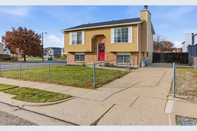 1683 N 250 W, Layton, UT 84041 - Photo 2