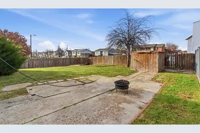 1683 N 250 W, Layton, UT 84041 - Photo 28