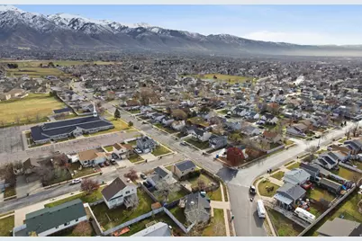 1683 N 250 W, Layton, UT 84041 - Photo 34