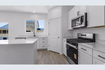 1563 E 960 N #200, Salem, UT 84653 - Photo 6