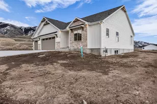1154 E 160 N, Hyde Park, UT 84318 - Photo 4