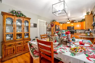 1942 W Silver Spur Way N, Farmington, UT 84025 - Photo 4