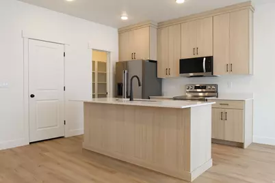 599 N 300 W, Smithfield, UT 84335 - Photo 6