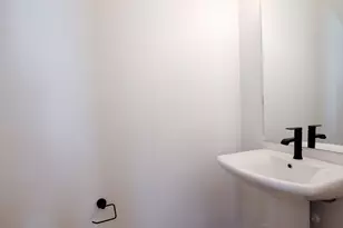 599 N 300 W, Smithfield, UT 84335 - Photo 10