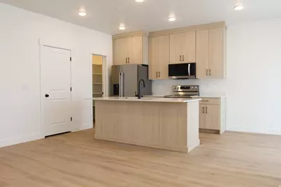 597 N 300 W, Smithfield, UT 84335 - Photo 4