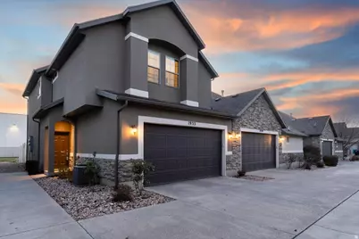 1933 W 2295 S, Woods Cross, UT 84087 - Photo 4