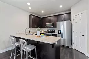 1933 W 2295 S, Woods Cross, UT 84087 - Photo 12