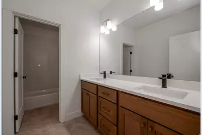 2563 E 2250 N, Layton, UT 84040 - Photo 14