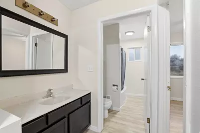 328 E 100 N #5, Hyrum, UT 84319 - Photo 8