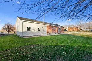 53 W 1800 S, Bountiful, UT 84010 - Photo 22