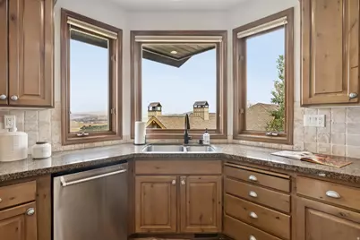 2044 Mahre Dr, Park City, UT 84098 - Photo 10