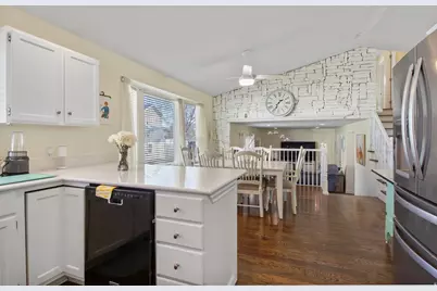 9976 N Oak Rd W, Cedar Hills, UT 84062 - Photo 10