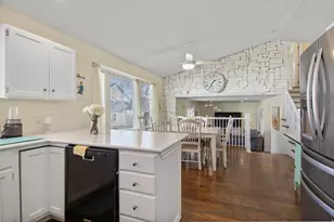 9976 N Oak Rd W, Cedar Hills, UT 84062 - Photo 10