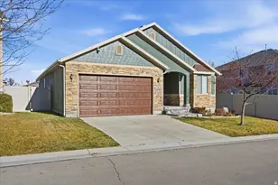 3856 W Coastal Dune Dr, South Jordan, UT 84009 - Photo 2