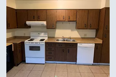 1761 E Fort Union Blvd, Cottonwood Heights, UT 84121 - Photo 4