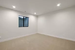 298 N Amber Ln W, Layton, UT 84041 - Photo 36