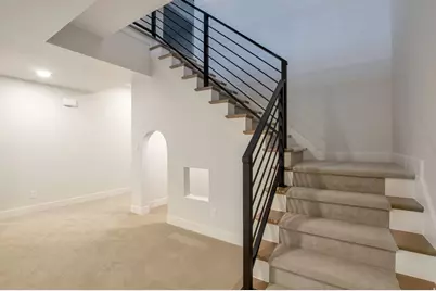 298 N Amber Ln W, Layton, UT 84041 - Photo 28