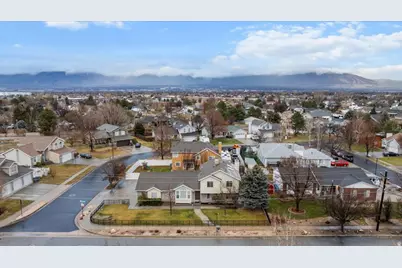 9871 S 4000 W, South Jordan, UT 84095 - Photo 30