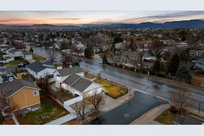 9871 S 4000 W, South Jordan, UT 84095 - Photo 34