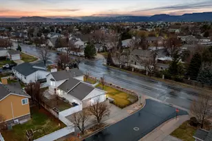 9871 S 4000 W, South Jordan, UT 84095 - Photo 34