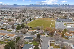 4929 S Huntington Rd W, Taylorsville, UT 84129 - Photo 32