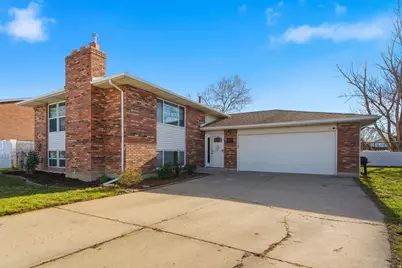 2957 W 4390 S, Roy, UT 84067 - Photo 2